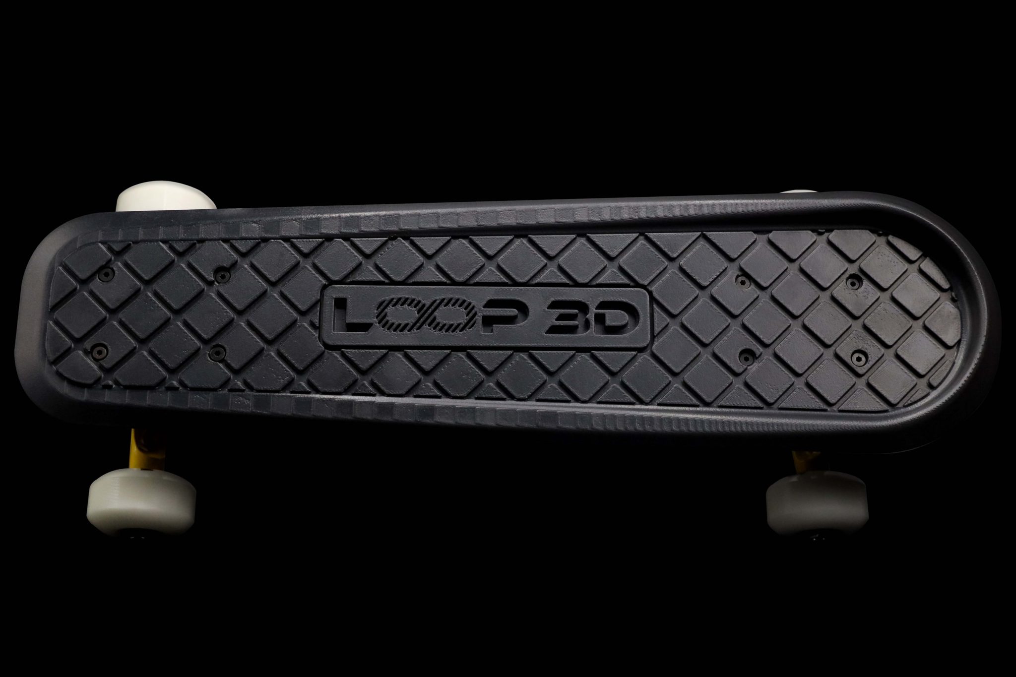 Functional skateboard printed with DYNAMIDE® CF from LOOP PRO X